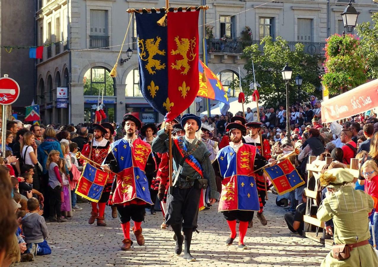 La Colline Aux Cabanes Espaly-Saint-Marcel エクステリア 写真